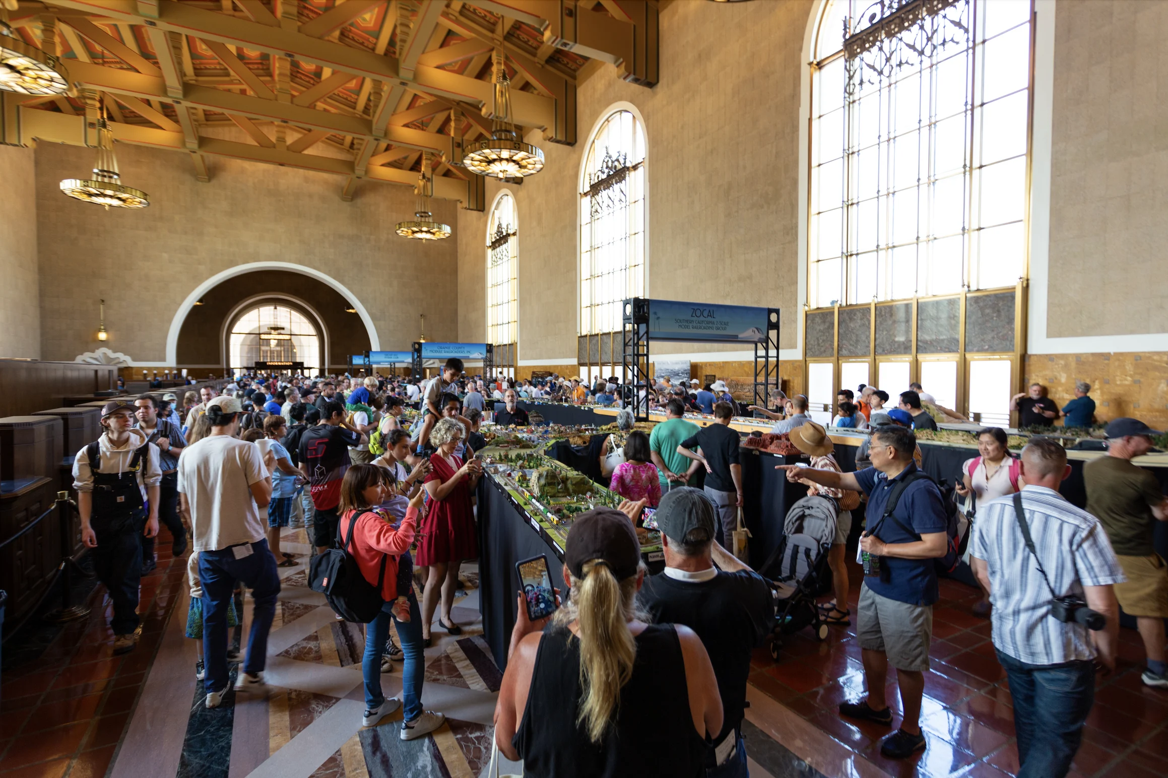 LAUSTrainFestivalSelects Union Station LA